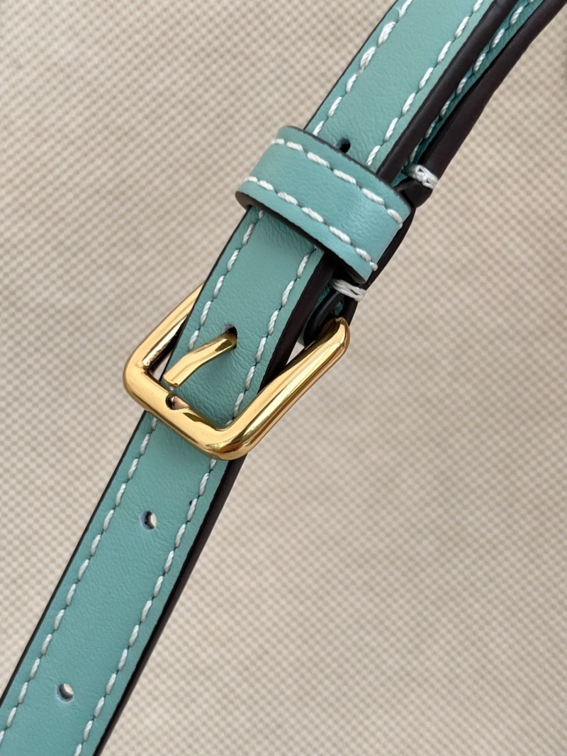 Va1e*ntin0 top handle bag